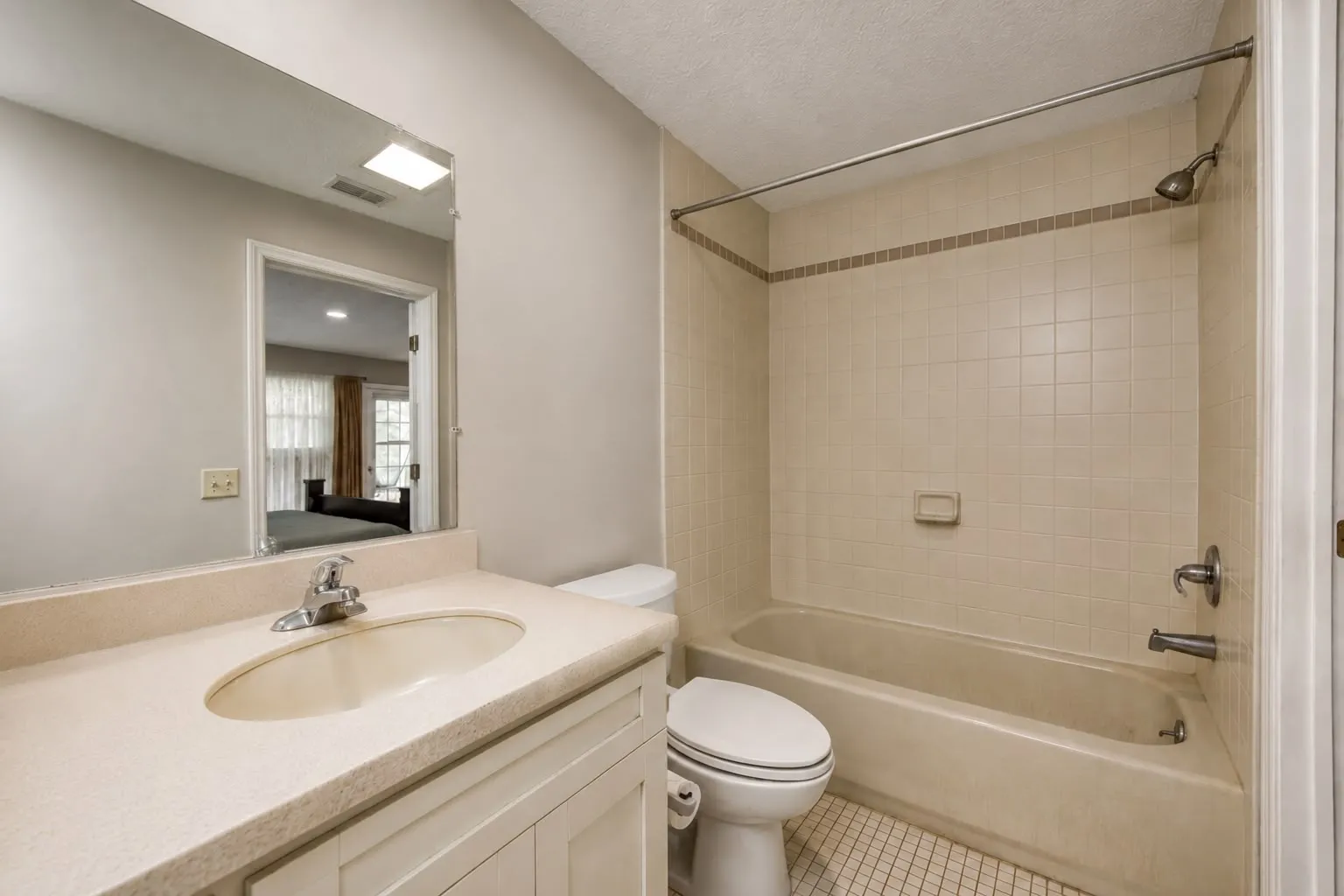 Bathroom before the renovation